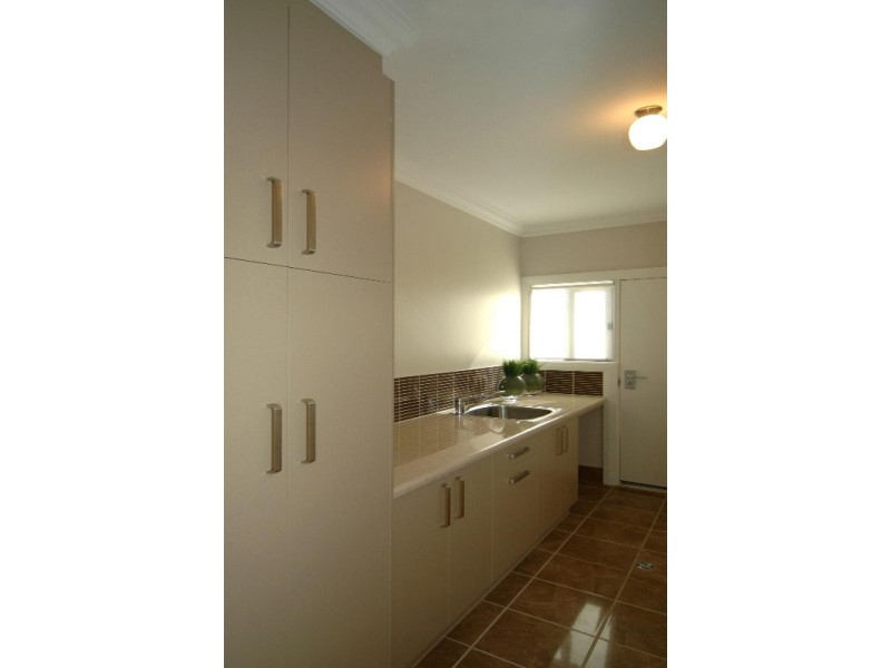 4 FOWLER ST, Mawson Lakes SA 5095