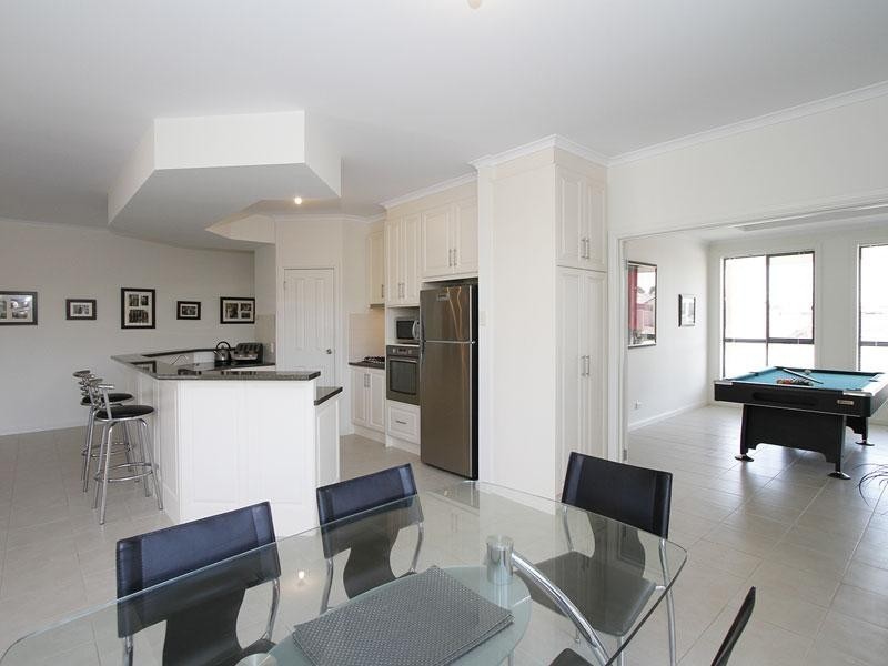 11 Wood St, Parafield Gardens SA 5107