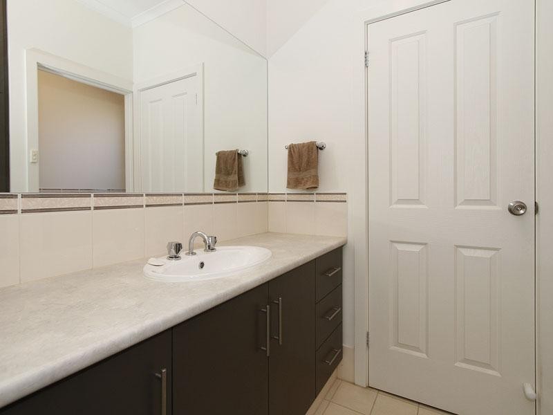 11 Wood St, Parafield Gardens SA 5107