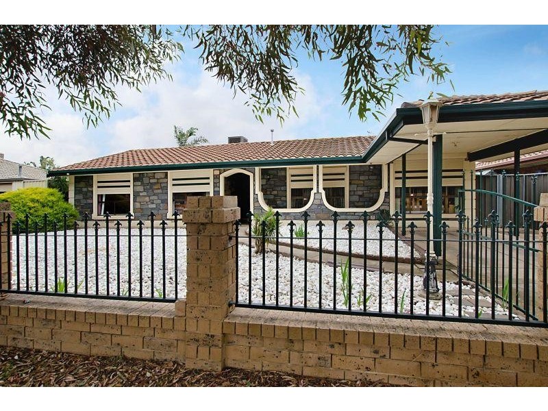 7 Oak Ave, Burton SA 5110