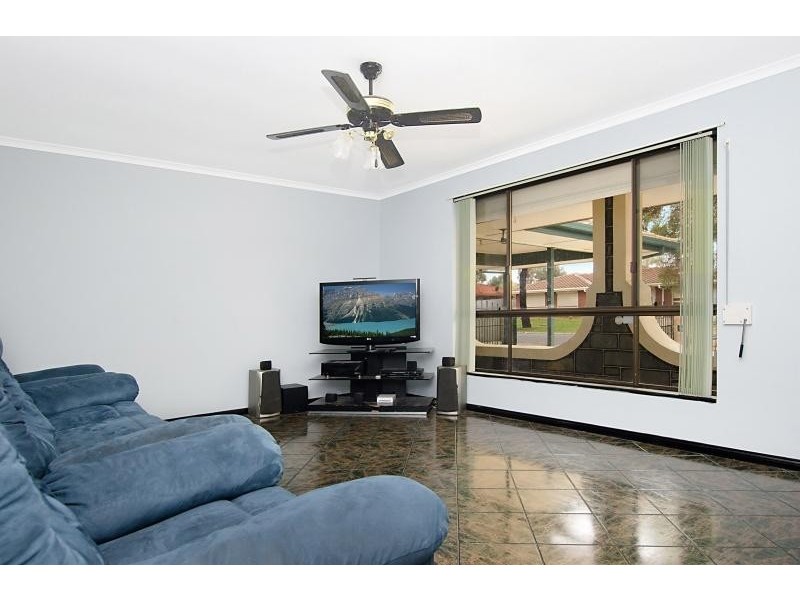 7 Oak Ave, Burton SA 5110