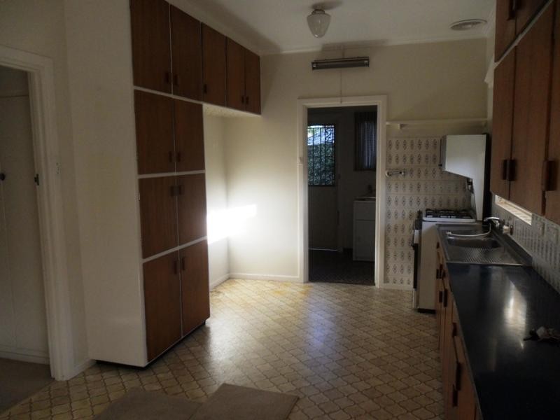 10 Milton Ave, Fulham Gardens SA 5024