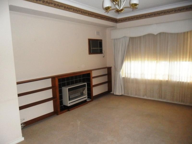 10 Milton Ave, Fulham Gardens SA 5024