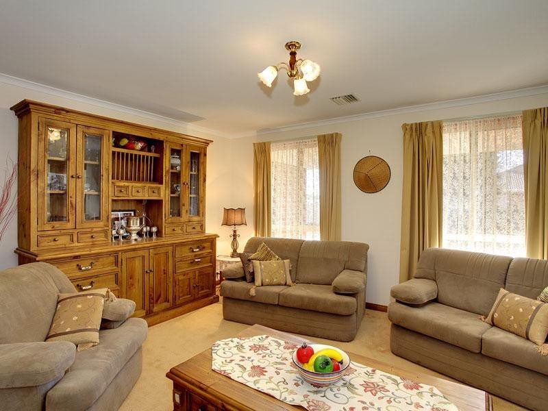 5 Thistleton Court, Greenwith SA 5125