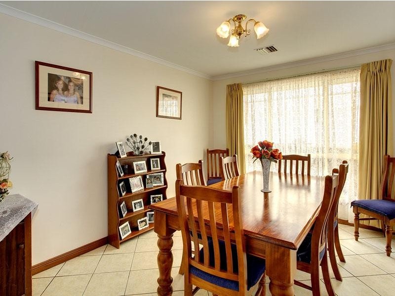 5 Thistleton Court, Greenwith SA 5125