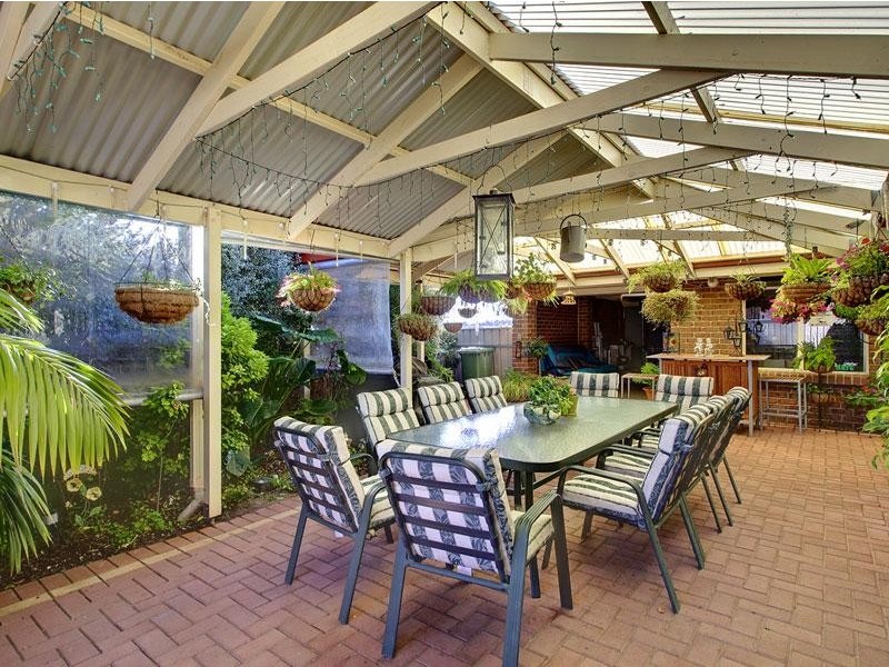 5 Thistleton Court, Greenwith SA 5125