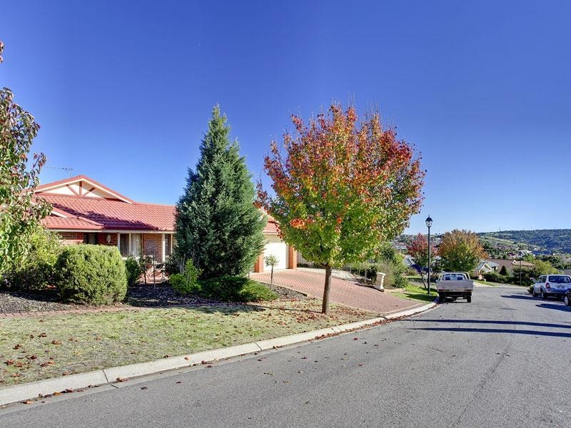 5 Thistleton Court, Greenwith SA 5125