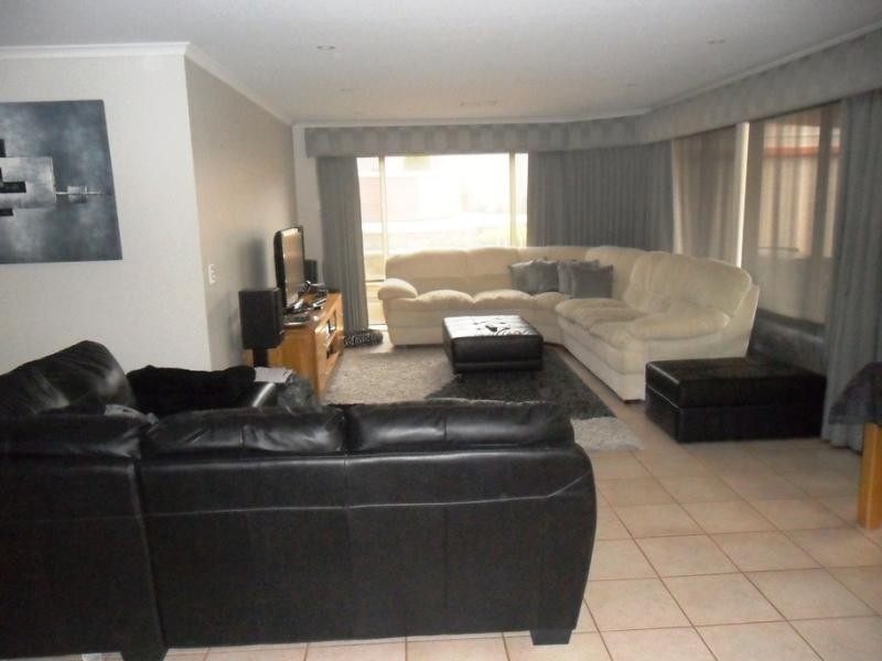 4 Ewin Street, Greenwith SA 5125