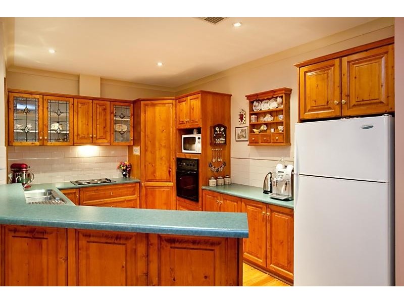 36 Angove Park Dr, Tea Tree Gully SA 5091