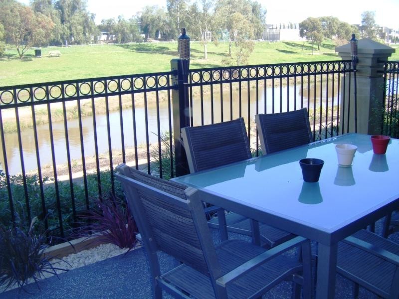 93 Douglas Drive, Mawson Lakes SA 5095