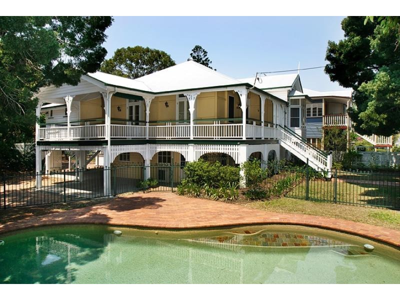 6 DAN STREET, Graceville QLD 4075