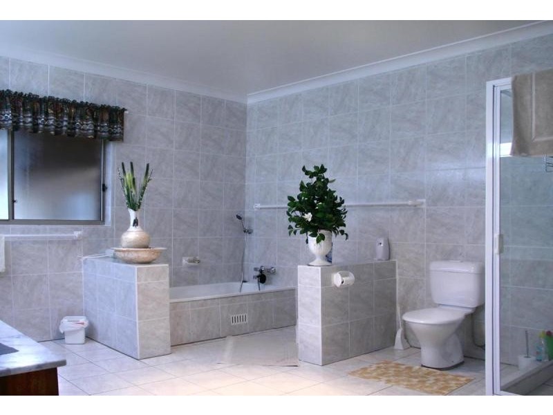 19 SHEARSBY CRESCENT, Yass NSW 2582