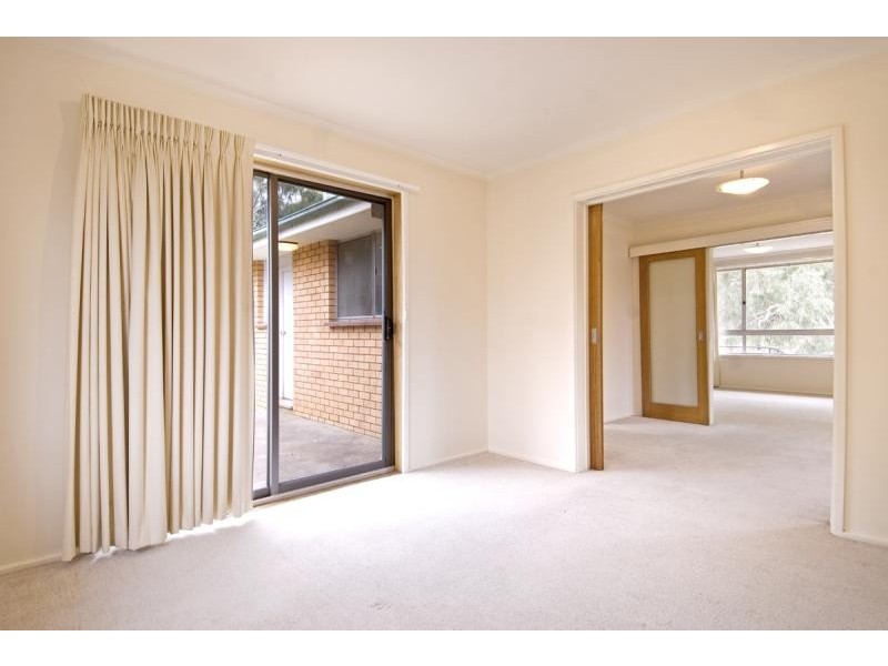 93 BEAUREPAIRE CRESCENT, Holt ACT 2615