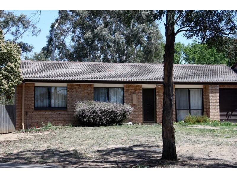 8 Skertchly Place, Florey ACT 2615