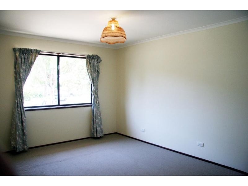 8 Skertchly Place, Florey ACT 2615