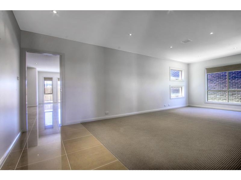 14 Cleggett Street, Forde ACT 2914