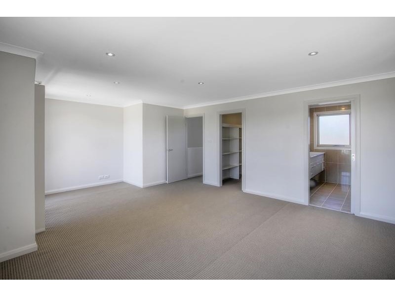 14 Cleggett Street, Forde ACT 2914