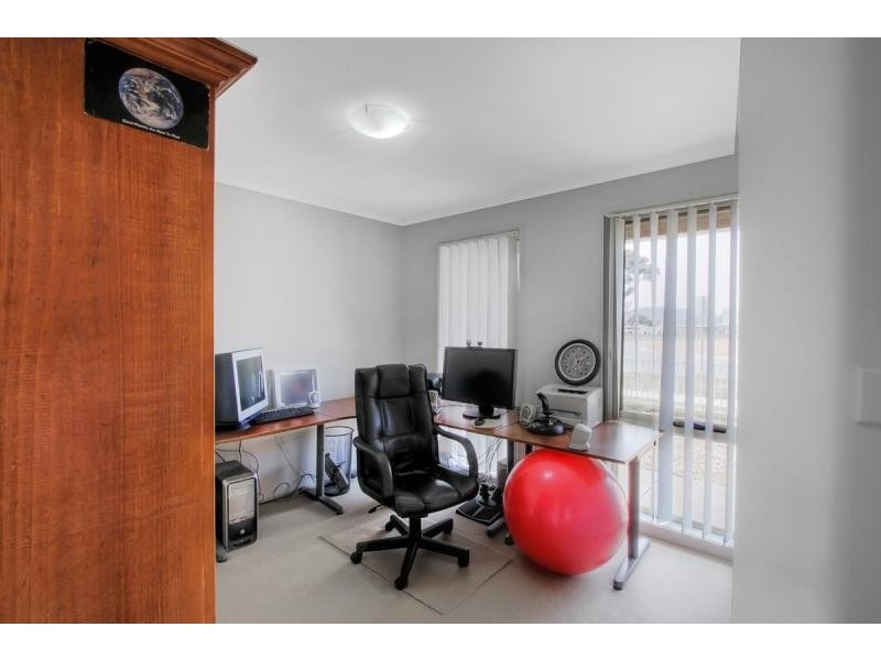 337 Anthony Rolfe Avenue, Gungahlin ACT 2912