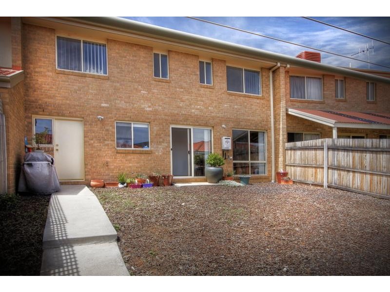 337 Anthony Rolfe Avenue, Gungahlin ACT 2912