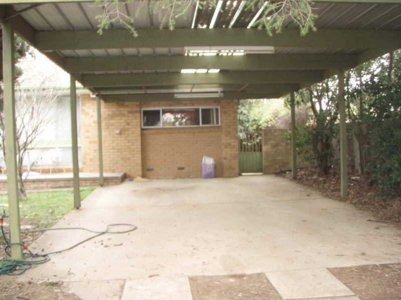 9 Rice Place, Holt ACT 2615