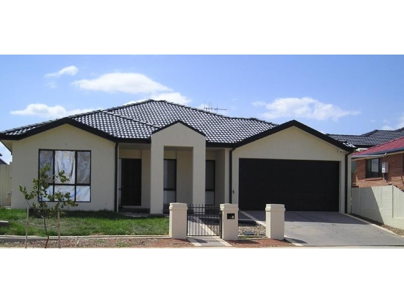 4 Pallin St, Gungahlin ACT 2912