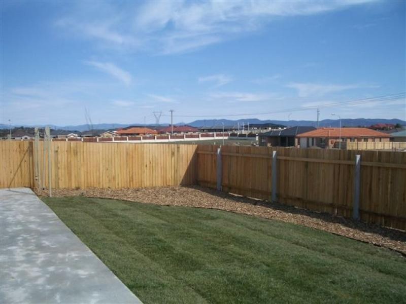 48 Polilight Street, Dunlop ACT 2615