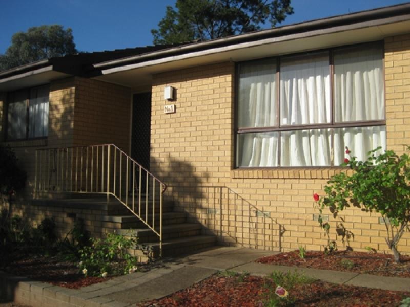 1 Berghofer Court, Charnwood ACT 2615