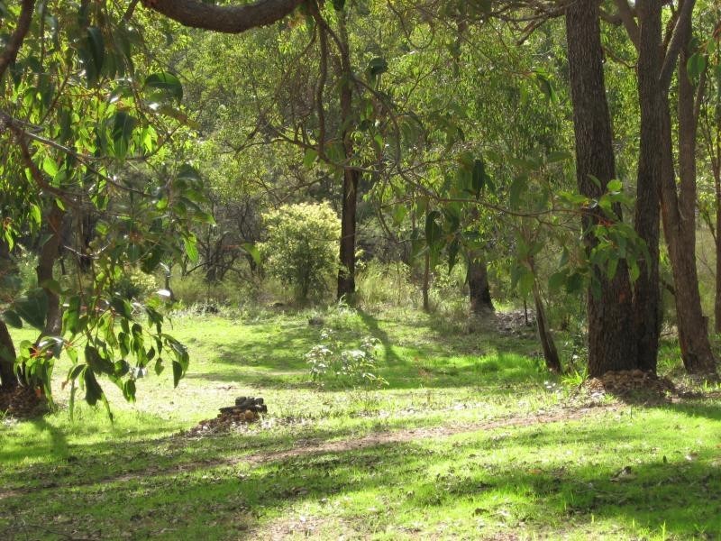 350 Gill Street, Mundaring WA 6073