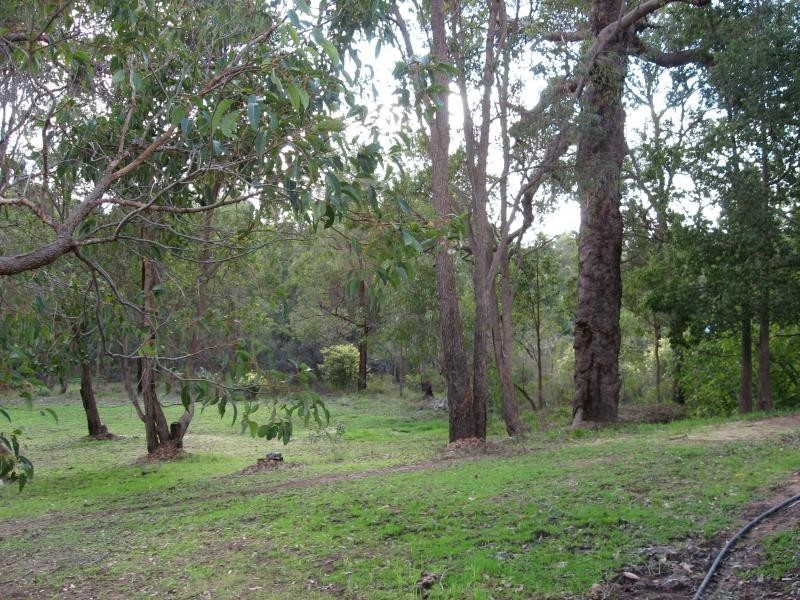 350 Gill Street, Mundaring WA 6073