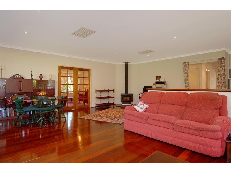 325 Helena Tce, Sawyers Valley WA 6074