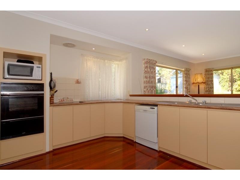 325 Helena Tce, Sawyers Valley WA 6074