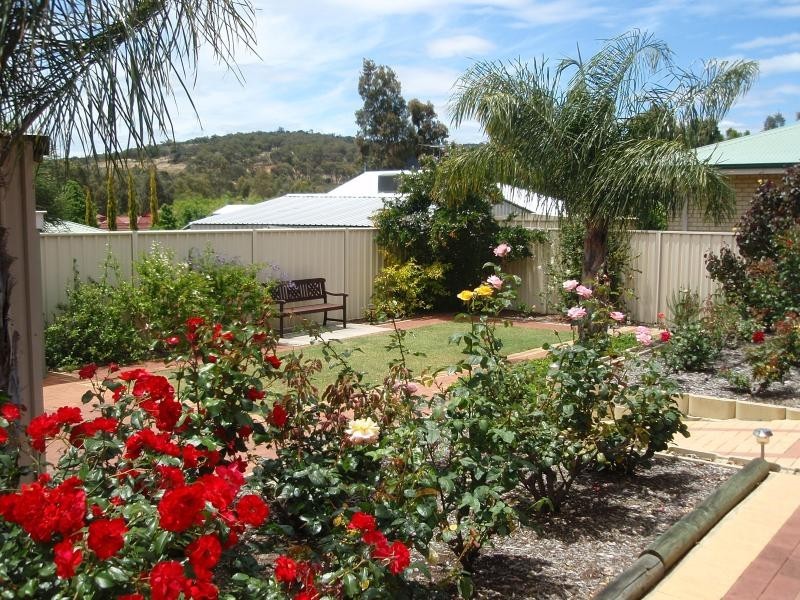 14 Pilbara Crescent, Jane Brook WA 6056