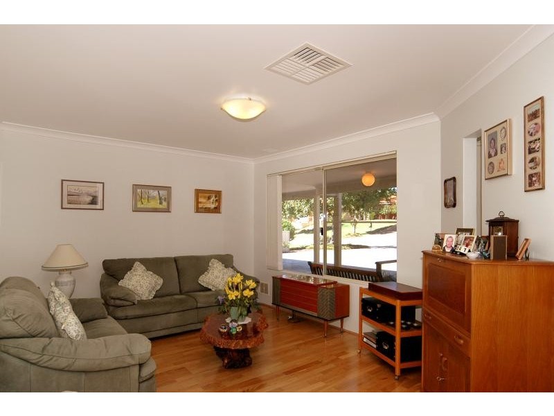 14 Pilbara Crescent, Jane Brook WA 6056