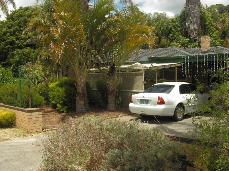 2 Yilgarn Street, Mundaring WA 6073