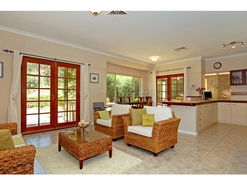 2030 Richardson Rd, Parkerville WA 6081