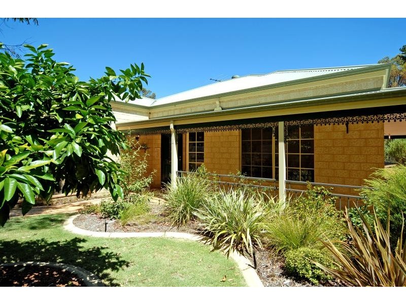 2030 Richardson Rd, Parkerville WA 6081