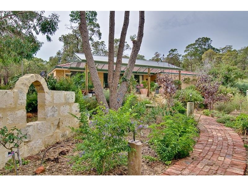 53 Onslow St, Chidlow WA 6556