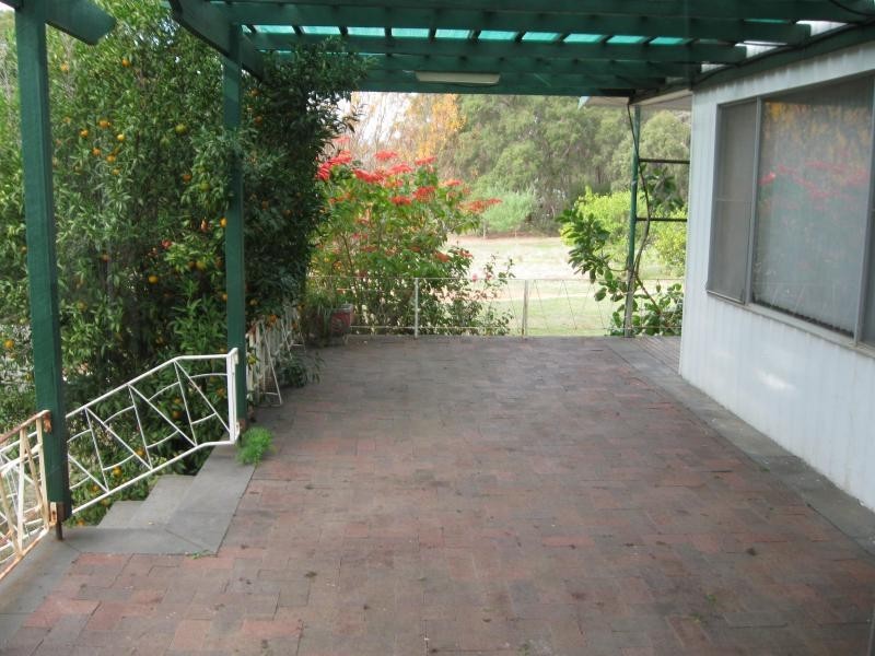 4670 Phillips Rd, Mundaring WA 6073