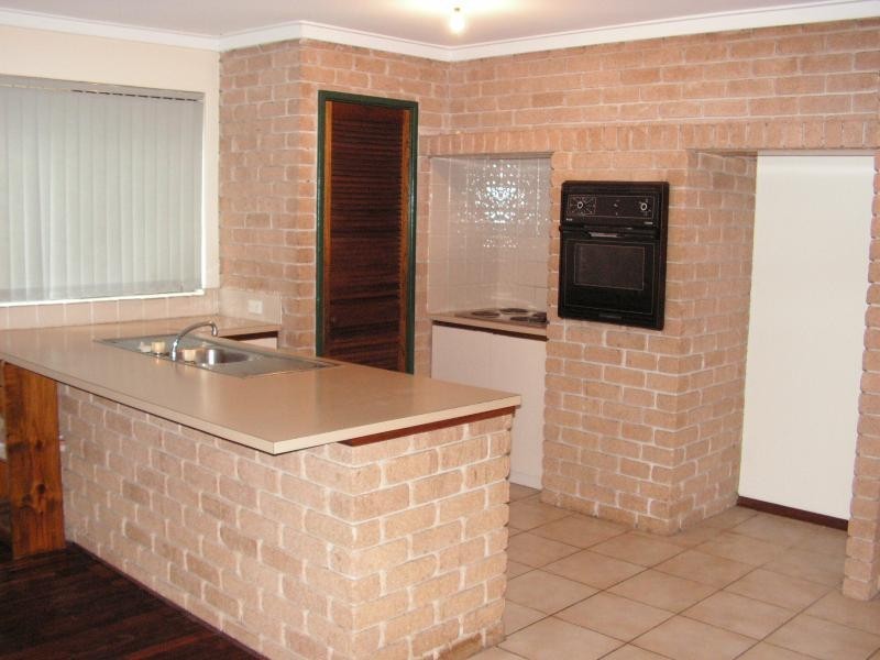 39 Pagnell Way, Swan View WA 6056