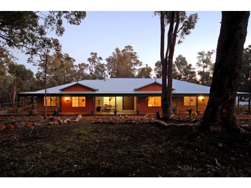 125 Avoca Glen, Stoneville WA 6081