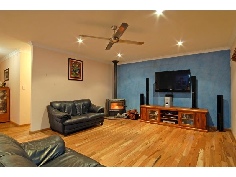 125 Avoca Glen, Stoneville WA 6081