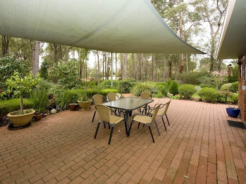 15 Vista Drive, Parkerville WA 6081