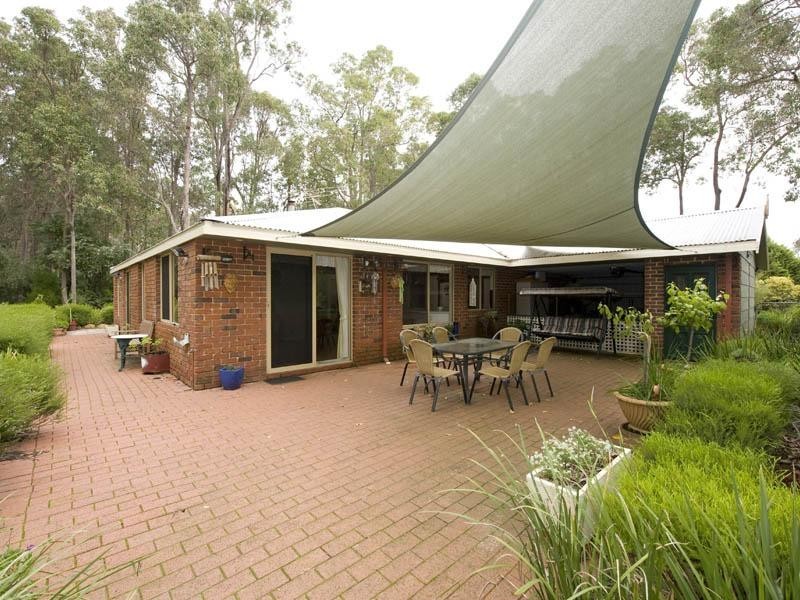 15 Vista Drive, Parkerville WA 6081