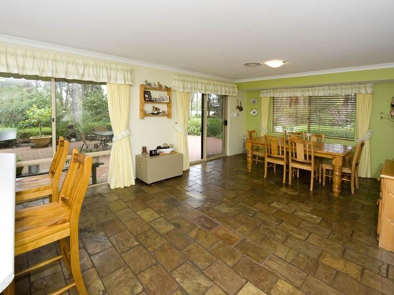 15 Vista Drive, Parkerville WA 6081