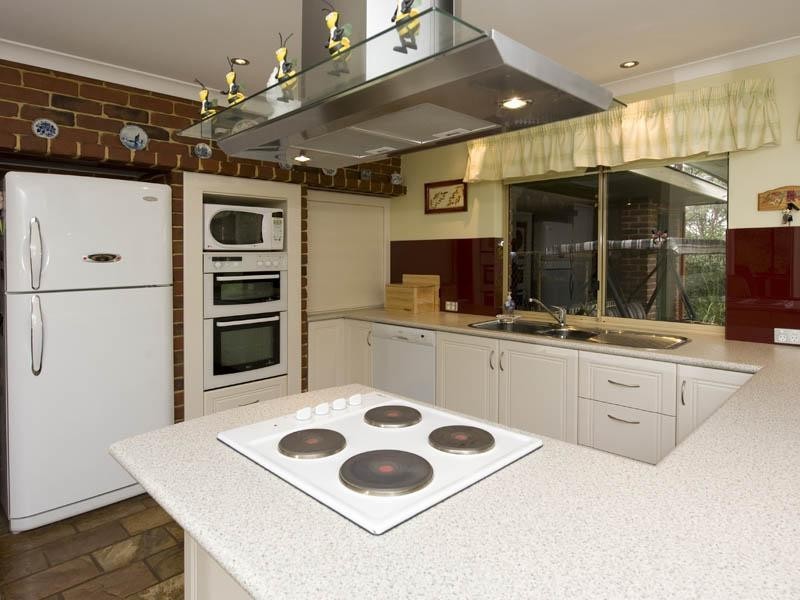 15 Vista Drive, Parkerville WA 6081