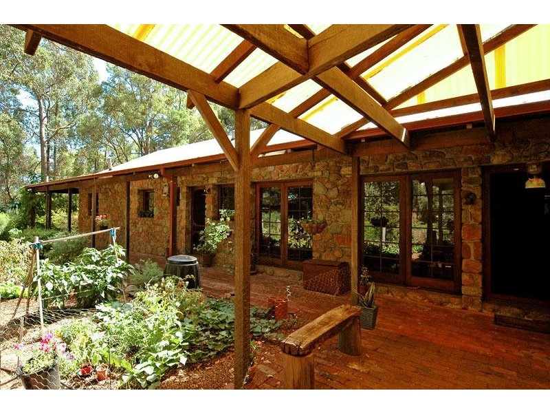 28 Matthews Way, Stoneville WA 6081