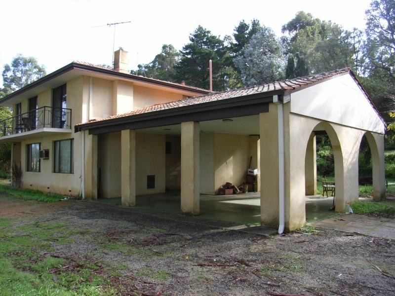 475 Kerun Road, Chidlow WA 6556