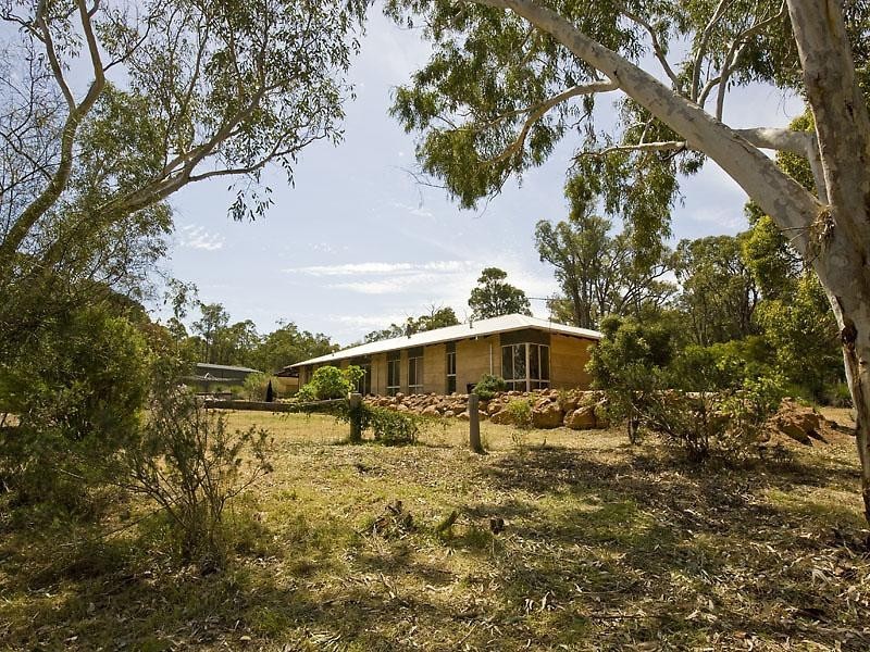 2030 Forge Drive, Chidlow WA 6556