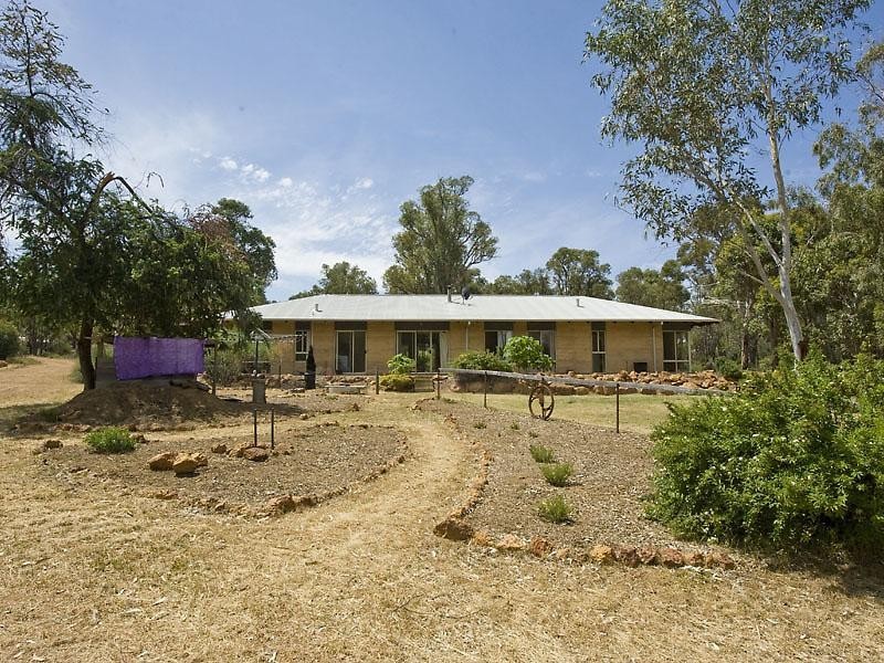 2030 Forge Drive, Chidlow WA 6556