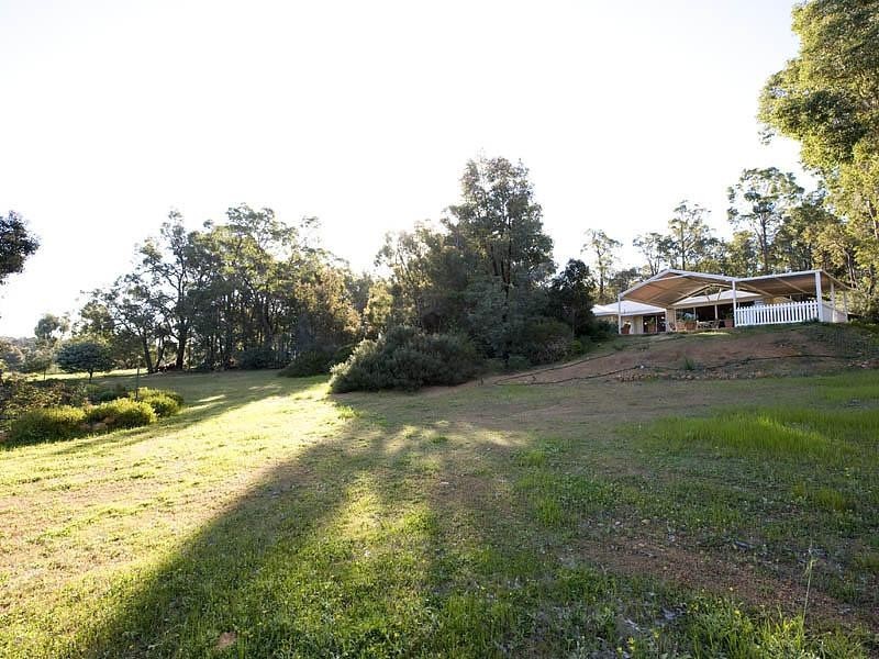 80 Inthanoona Road (off Bunning Road), Gidgegannup WA 6083